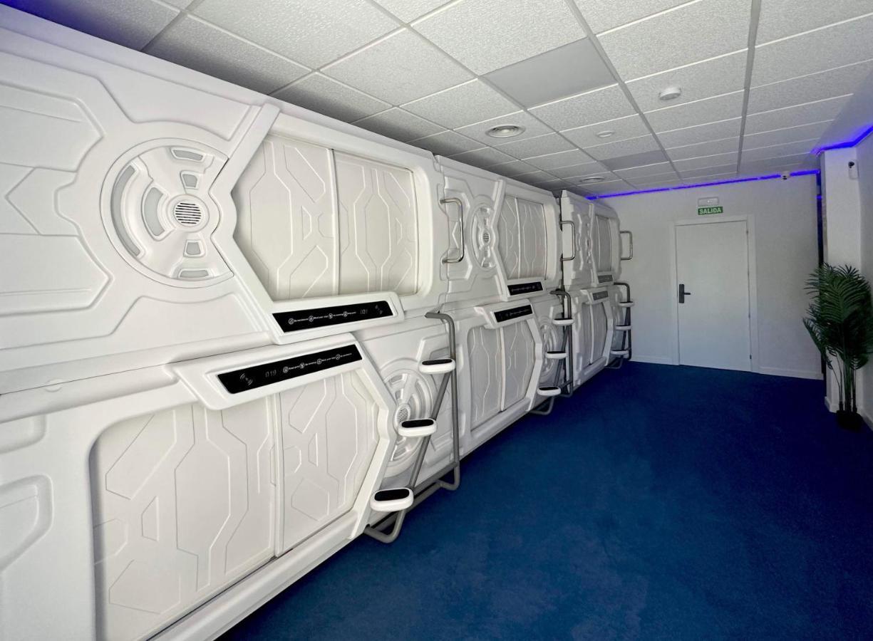 Good Vibes Only Capsule Capsulehotel *