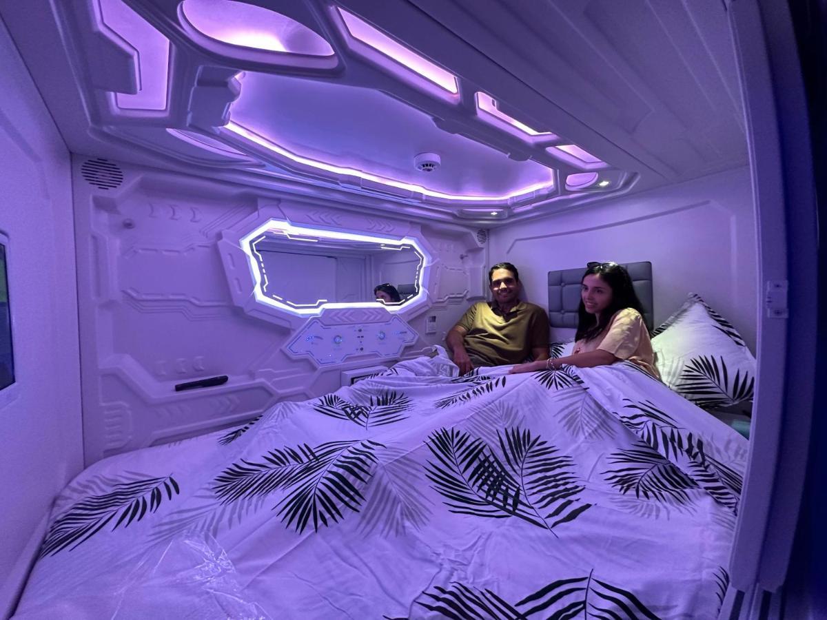 Capsulehotel Good Vibes Only Capsule